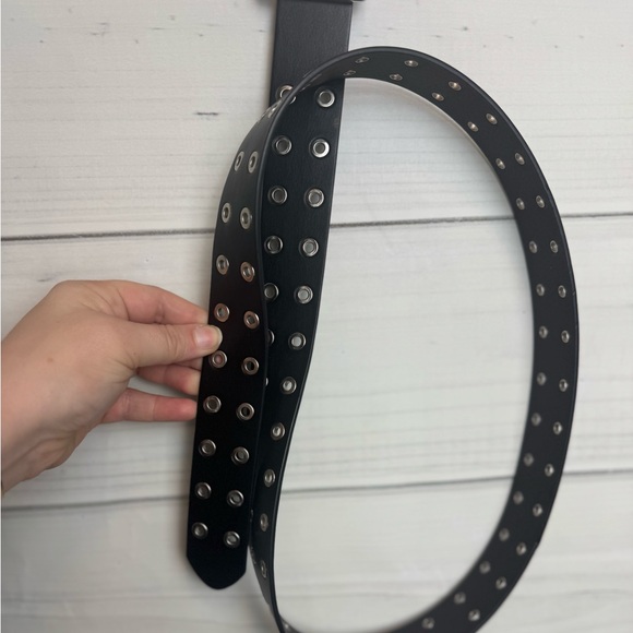 Wild Fable Double Laser Cut Adjustable Grommet Belt - Picture 5 of 5